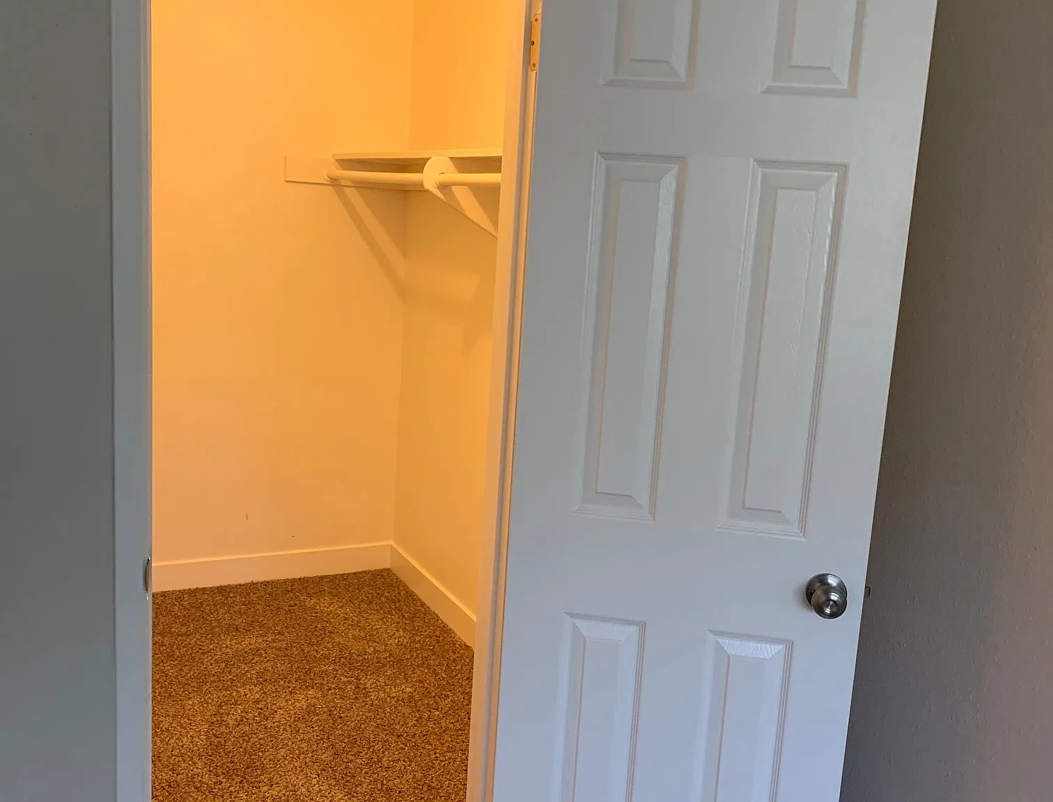 Courtview Apartments — Photo 4