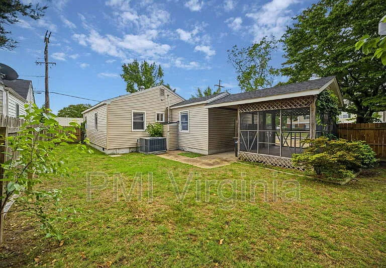 3310 Glasgow St — Photo 20