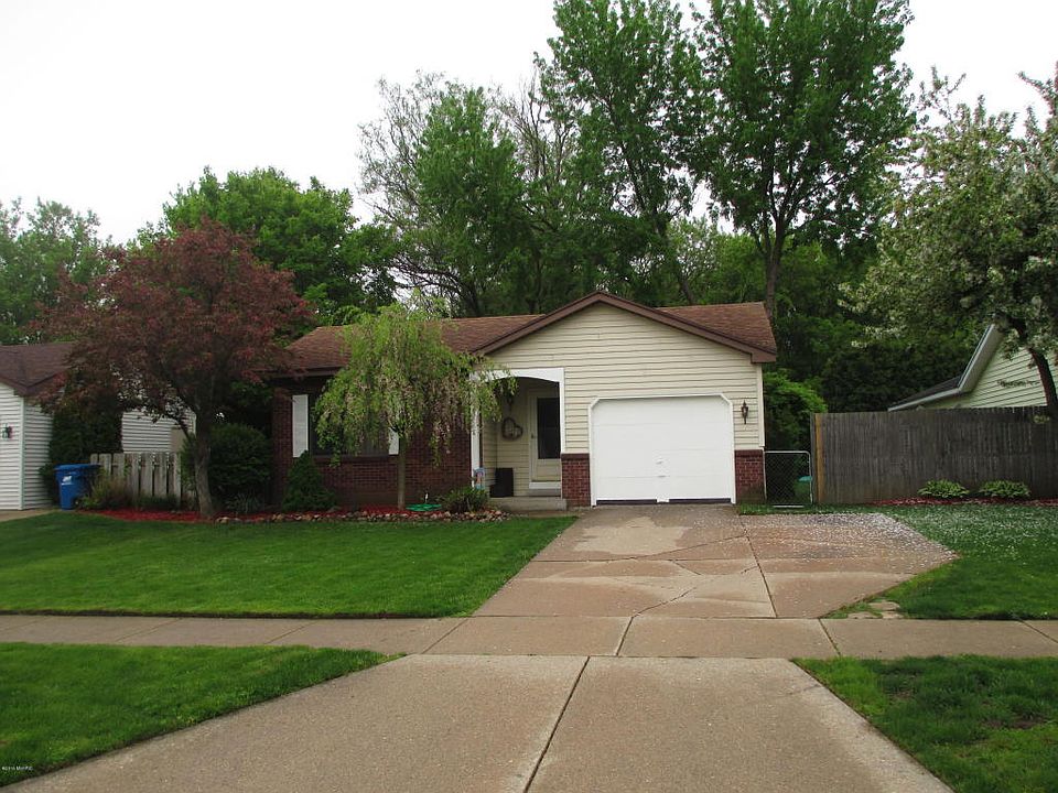 1st image of 2812 Beechridge Dr