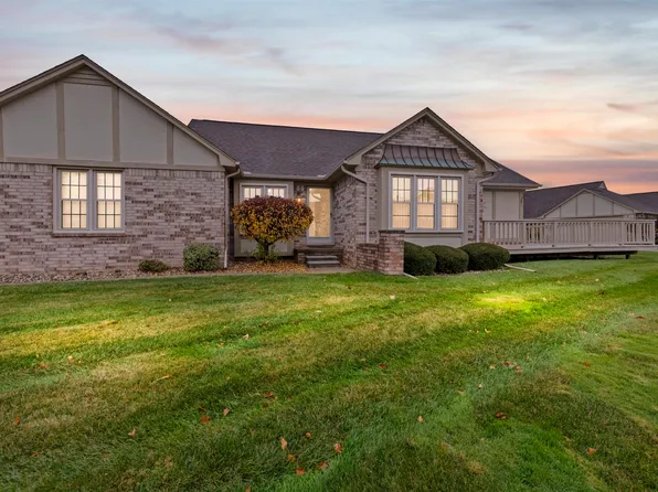 15601 Orchard Ridge Dr, Clinton Township, MI 48038