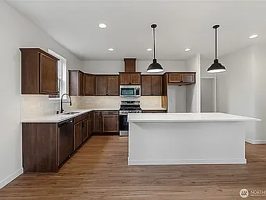 3 bed, 1663 sqft, $3,650 — Photo 4