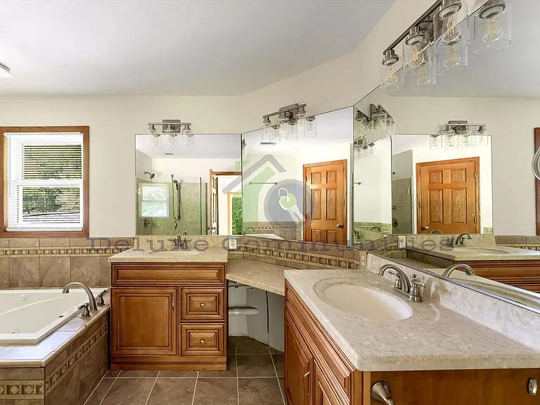 2660 Blackberry Ln NE — Photo 28