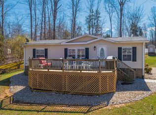 185 Stover Davis Rd, Leasburg, NC 27291