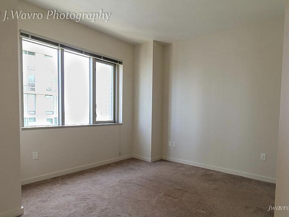 4th image of 333 1st St #Penthouse N2007
