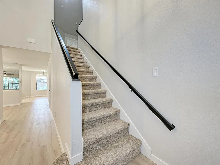13206 Kepler Cv — Photo 20
