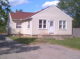 615 Peacock Ave, Pontiac, MI 48340