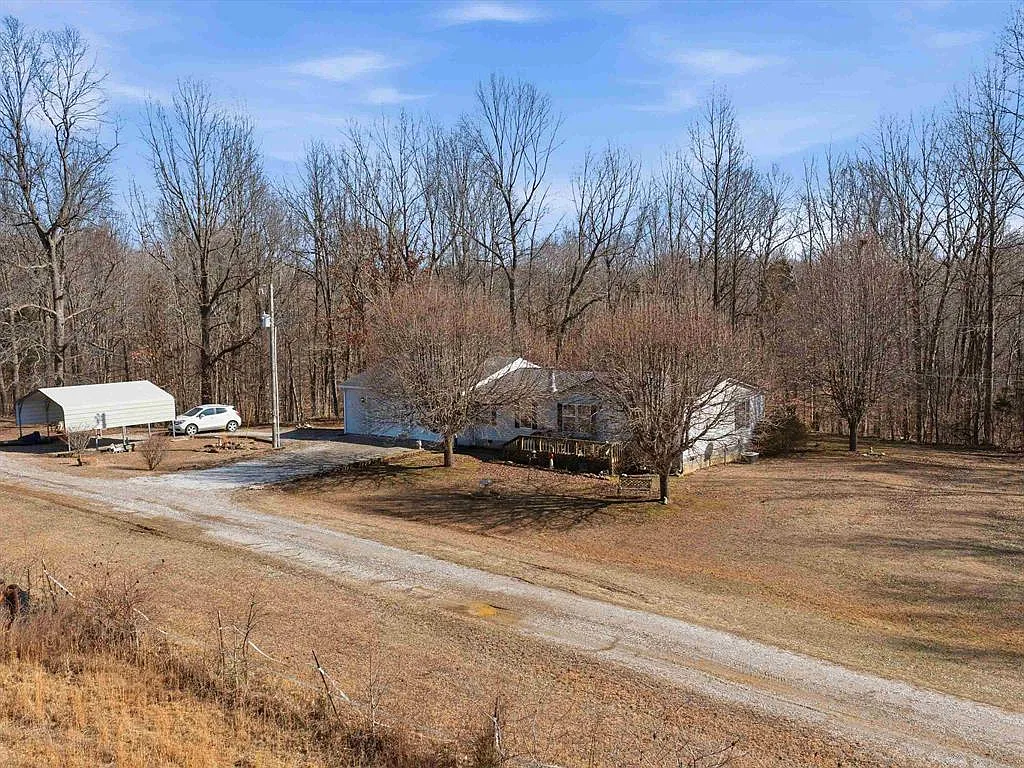 756 Johnson Ln photo 1