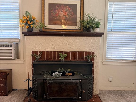 5th image of 2033 Highland Dr