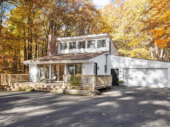 92 Maple St, Sterling, MA 01564