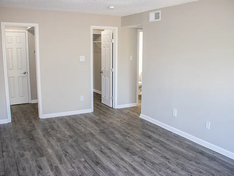 The Residences at Bella Vista — Photo 15