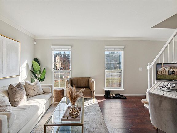 2nd image of 38380 Overbrook Ln