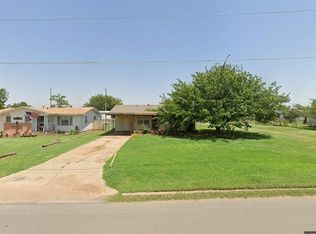 605 W Bradford Ave, Altus, OK 73521