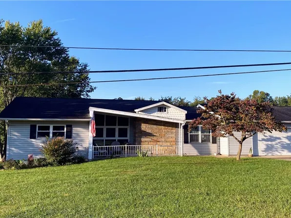 6377 Dupont Rd, Washington, WV 26181