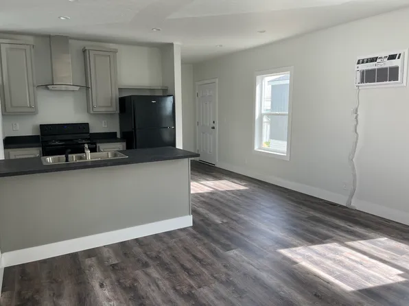 1075 W Airbase Rd, Mountain Home, ID