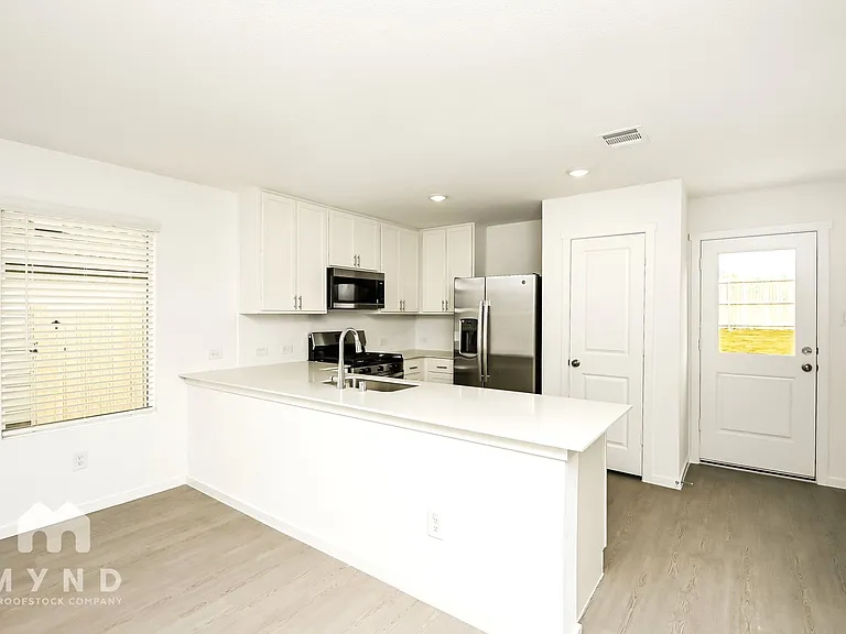2652 Mistwood Dr — Photo 14