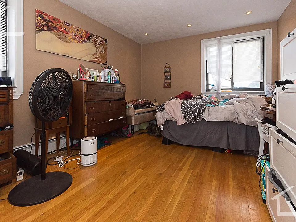 47 Gardner St #106