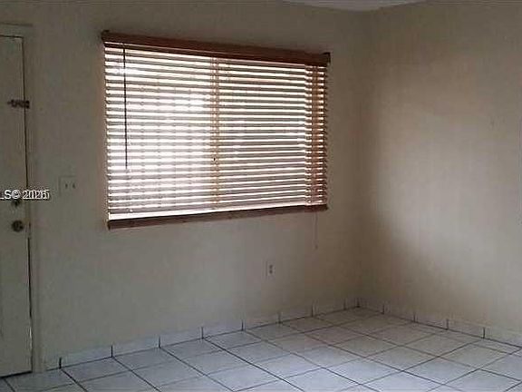 5th image of 1336 NW 25th St #1338