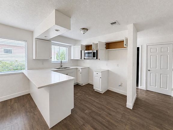 3rd image of 135 S Kenneth Court