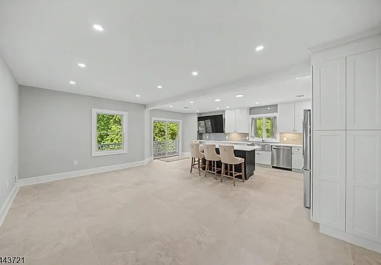 13 Rockaway Ave — Photo 10