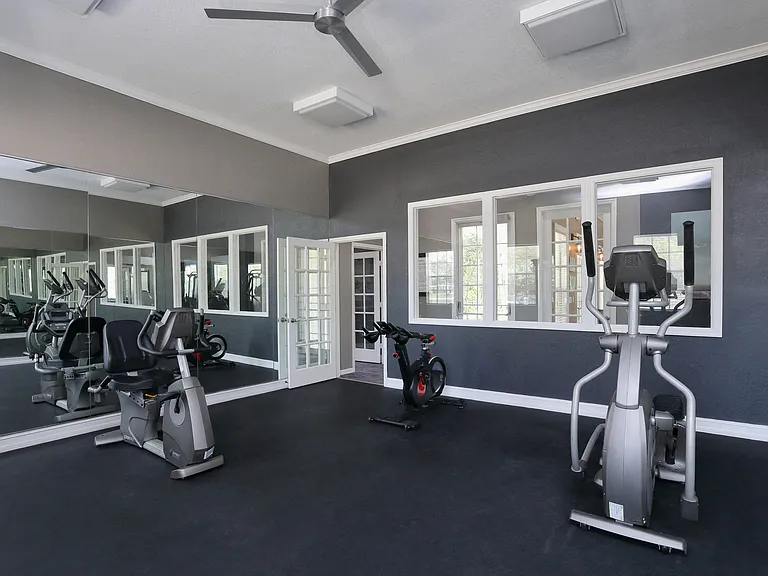 Ponce Harbor Apartments — Photo 10