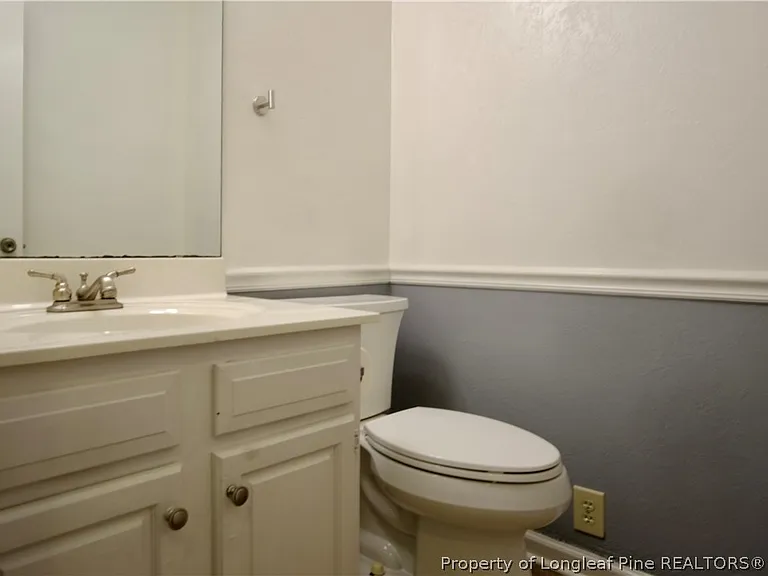 1987 Penrose Dr — Photo 15