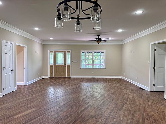 2nd image of 169 Gaines Rd NE