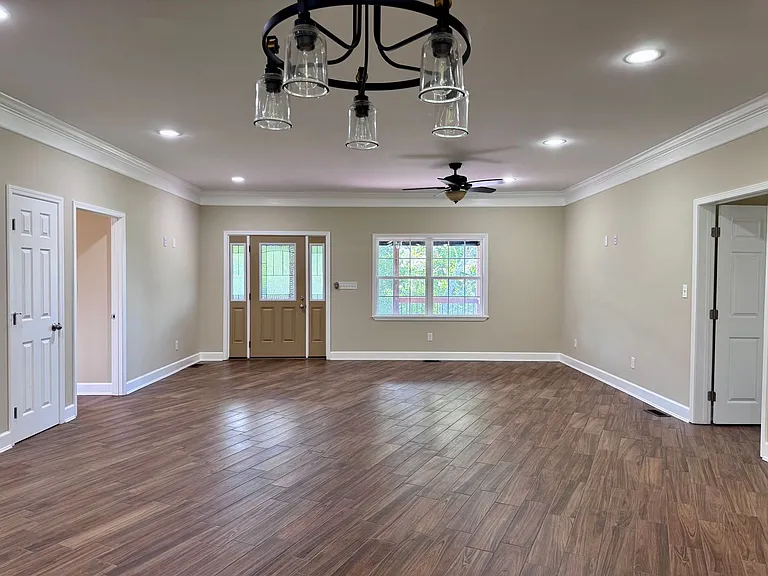 169 Gaines Rd NE — Photo 2