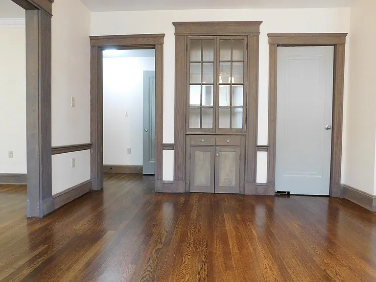 32 Dennison St #6 — Photo 7
