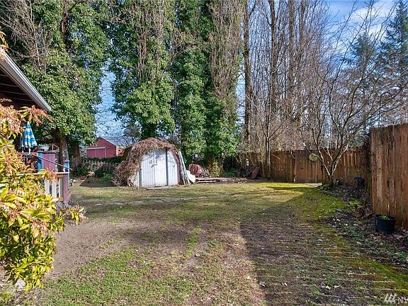 2nd image of 3258 Northlake Way NW