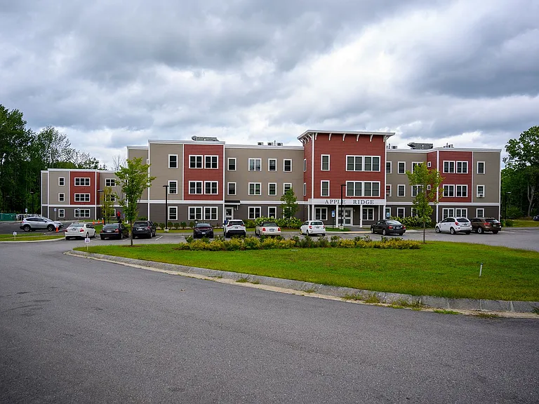 Apple Ridge Apartments — Photo 11