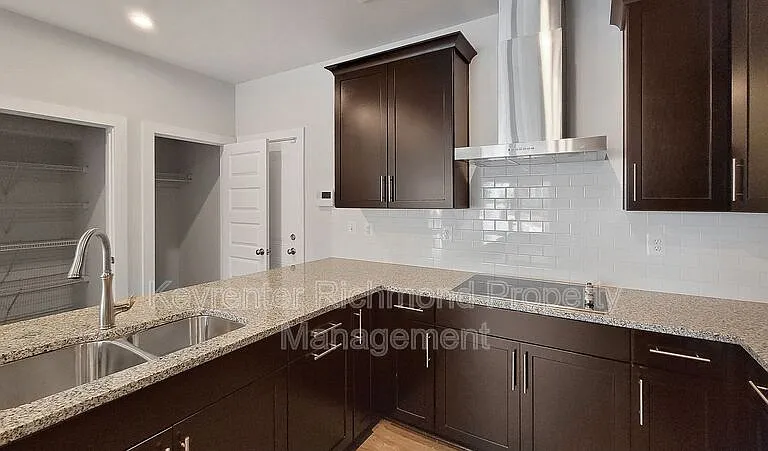 109 Old Charles St #A — Photo 8