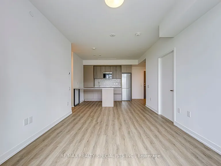 2485 Eglinton Ave W #1018 — Photo 17