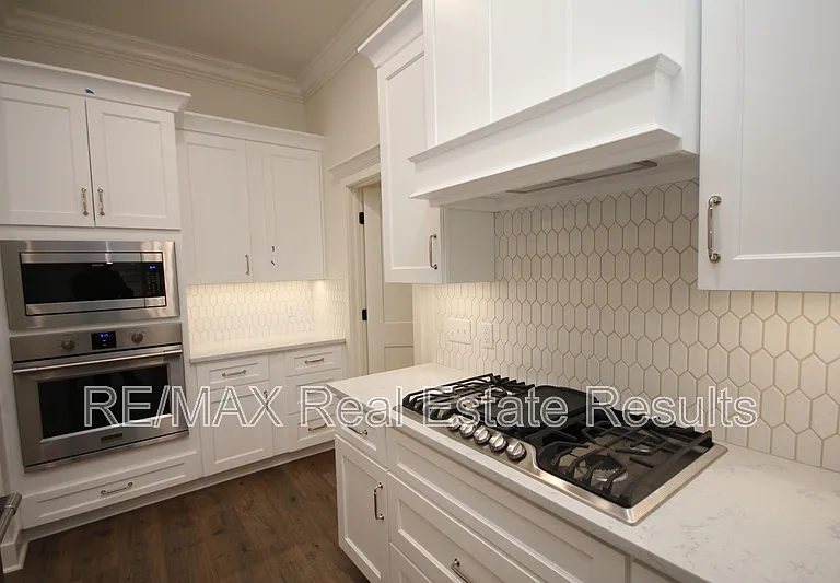 1900 W Saddlebrook Ln — Photo 10
