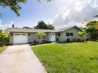 839 Entrada Dr S, Fort Myers, FL 33919
