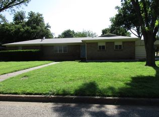 2605 Tolar St, Vernon, TX 76384