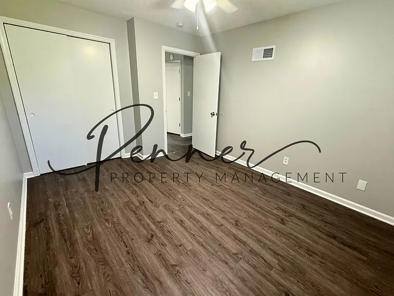 11606 Ivanhoe Ct — Photo 6