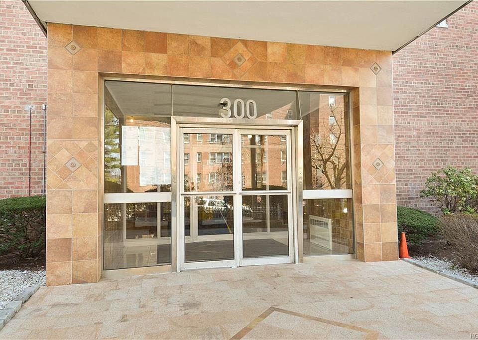 1st image of 300 N Broadway APT 5B