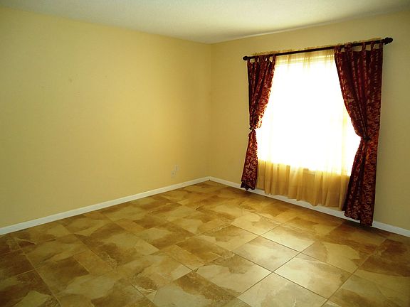 4th image of 516 Bonvue St