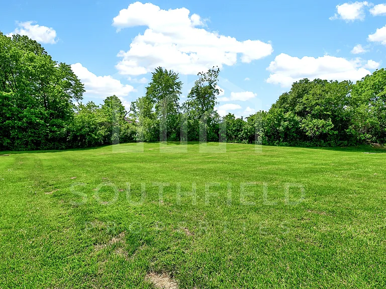1069 Crisfield Dr #1 — Photo 36