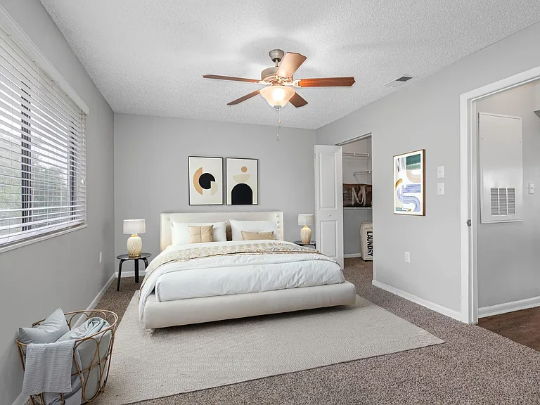 One Bedroom - 1 Bed / 1 Bath - 750 Sq.Ft.
