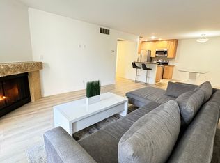 8530 Holloway Dr APT 102, West Hollywood, CA 90069