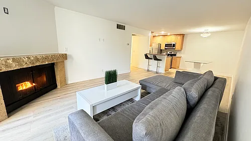 8530 Holloway Dr #102 Photo 1