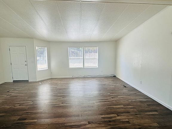 5th image of 14014 NE 70th Ave