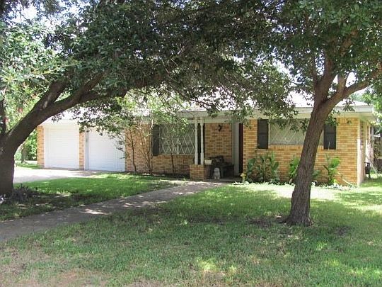 1st image of 457 Cranbrook Dr