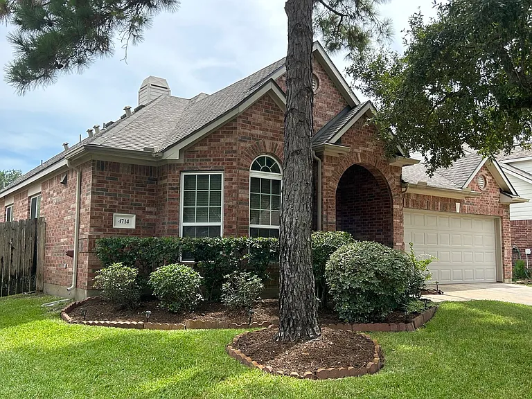 4714 Autumn Orchard Ln — Photo 2