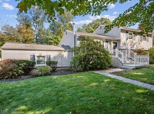 7 Avon Ter, Succasunna, NJ 07876