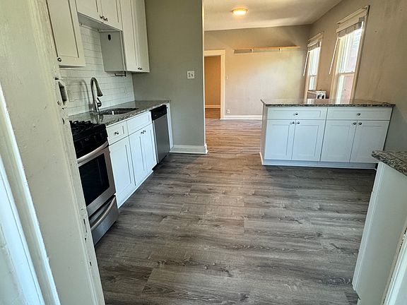 2nd image of 1553 Steele St APT 6