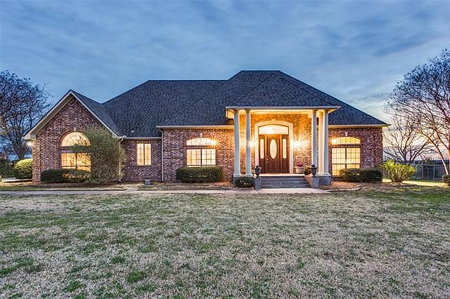 1st image of 3108 Briarcliff Cir