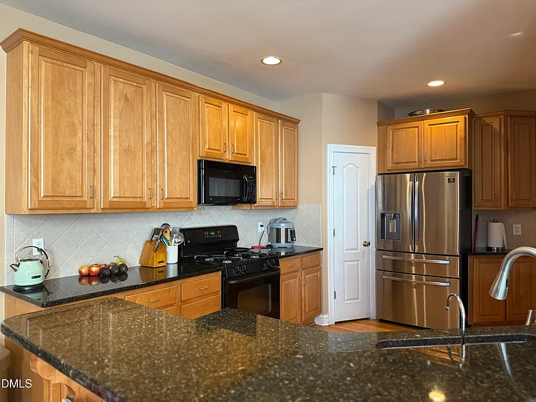 401 Waverly Hills Dr — Photo 9