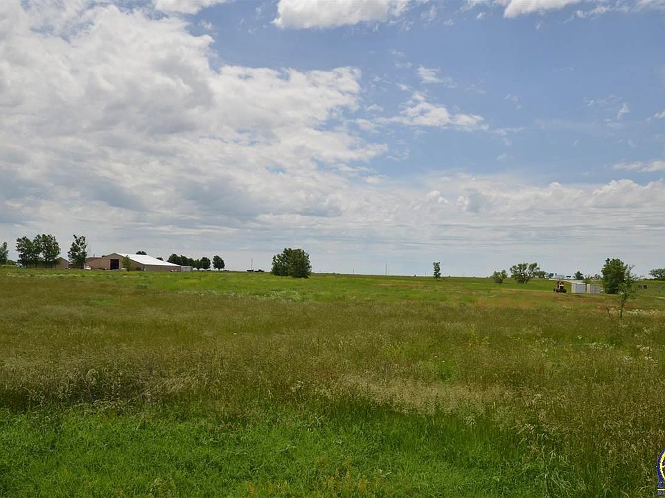 2nd image of 1800 Road 175